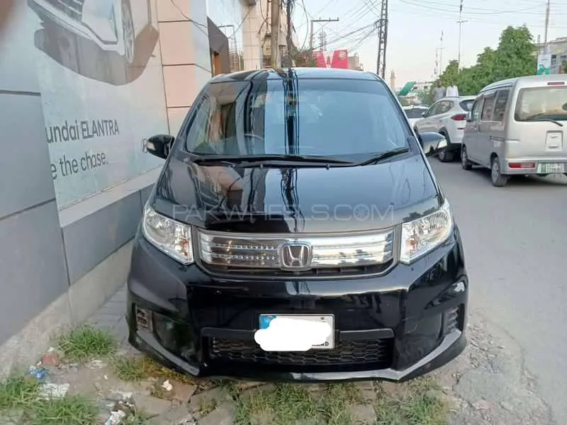 Honda Freed 2019 for Sale in Lahore Image-1