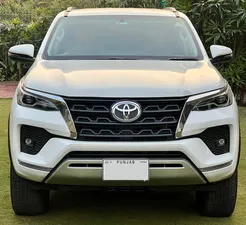 Toyota Fortuner 2.7 V 2021 for Sale