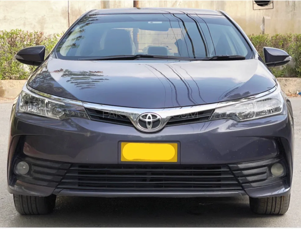 Toyota Corolla 2018 for Sale in Karachi Image-1