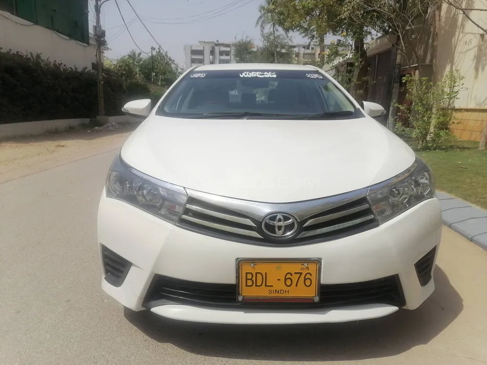 Toyota Corolla 2015 for Sale in Karachi Image-1