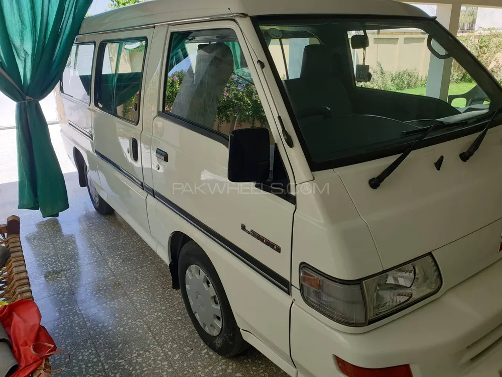 Mitsubishi L300 2007 for Sale in Islamabad Image-1