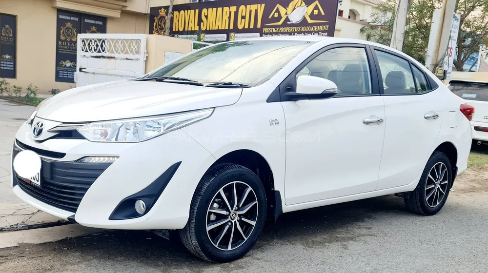 Toyota Yaris Sedan 2022 for Sale in Lahore Image-1