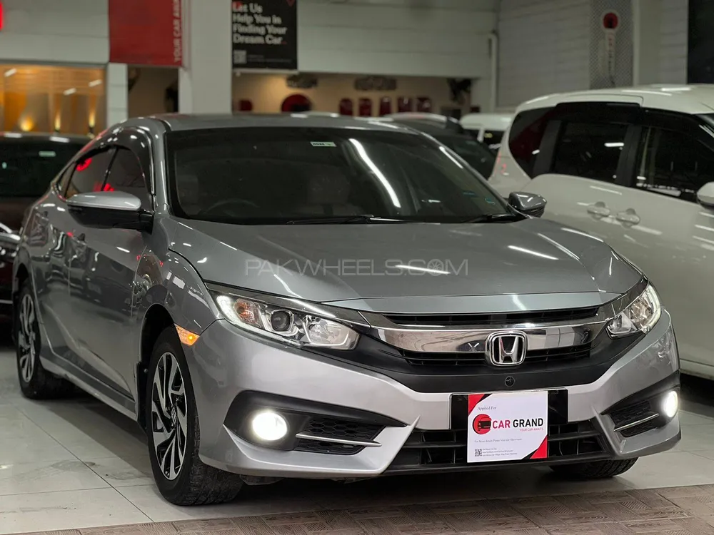 Honda Civic 2018 for Sale in Peshawar Image-1