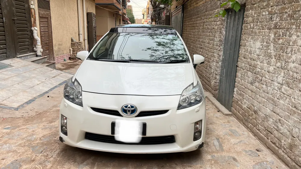 Toyota Prius 2011 for Sale in Peshawar Image-1