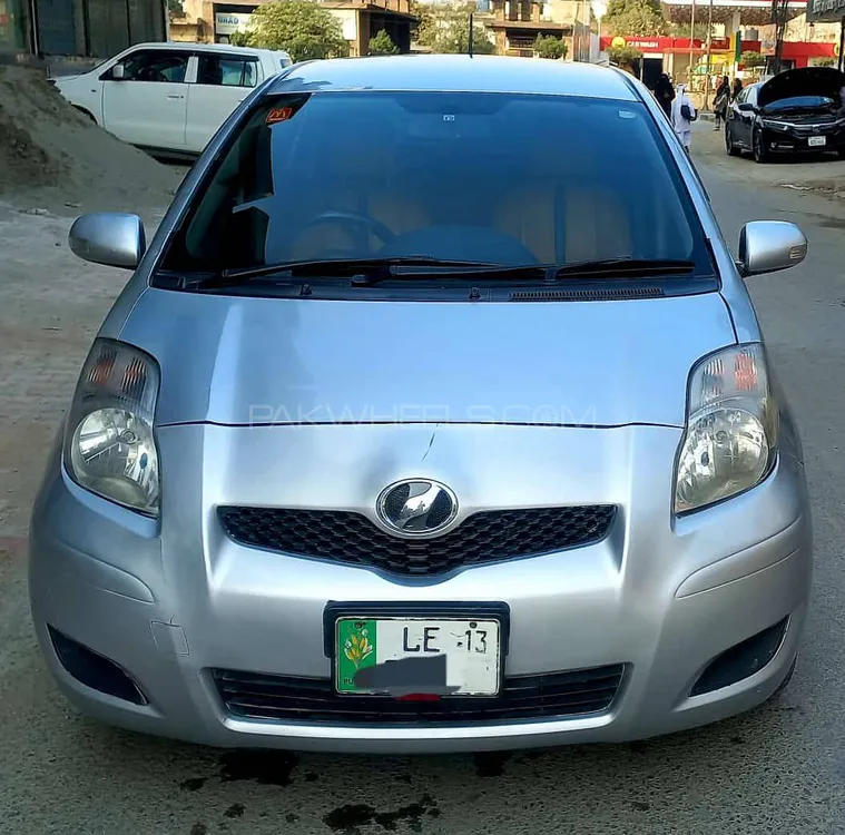 Toyota Vitz 2009 for Sale in Lahore Image-1