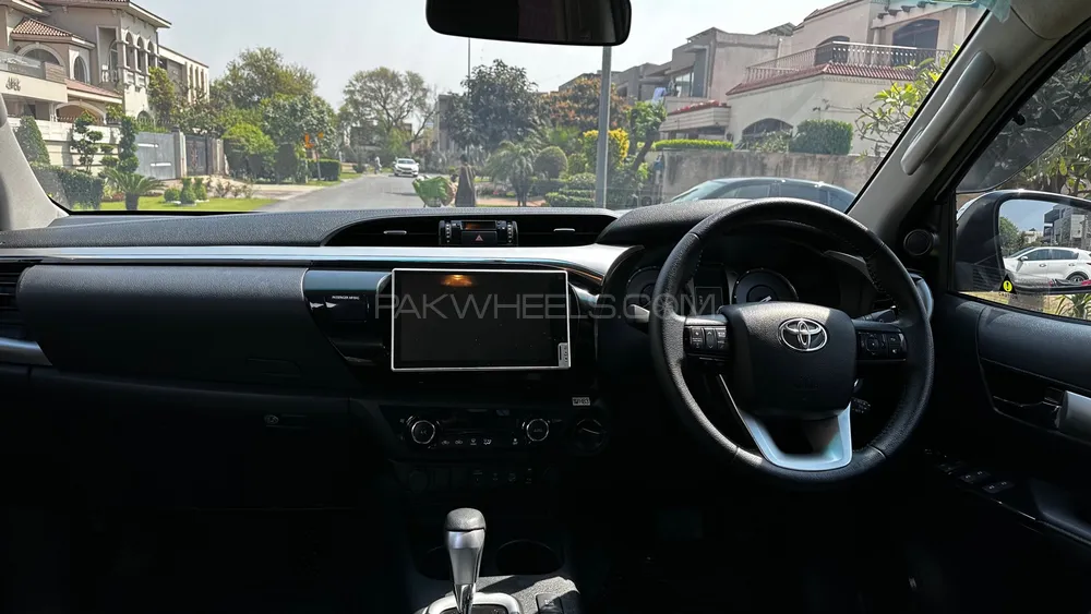 Toyota Hilux 2021 for Sale in Lahore Toyota Hilux 2021 for Sale in Lahore Image-9