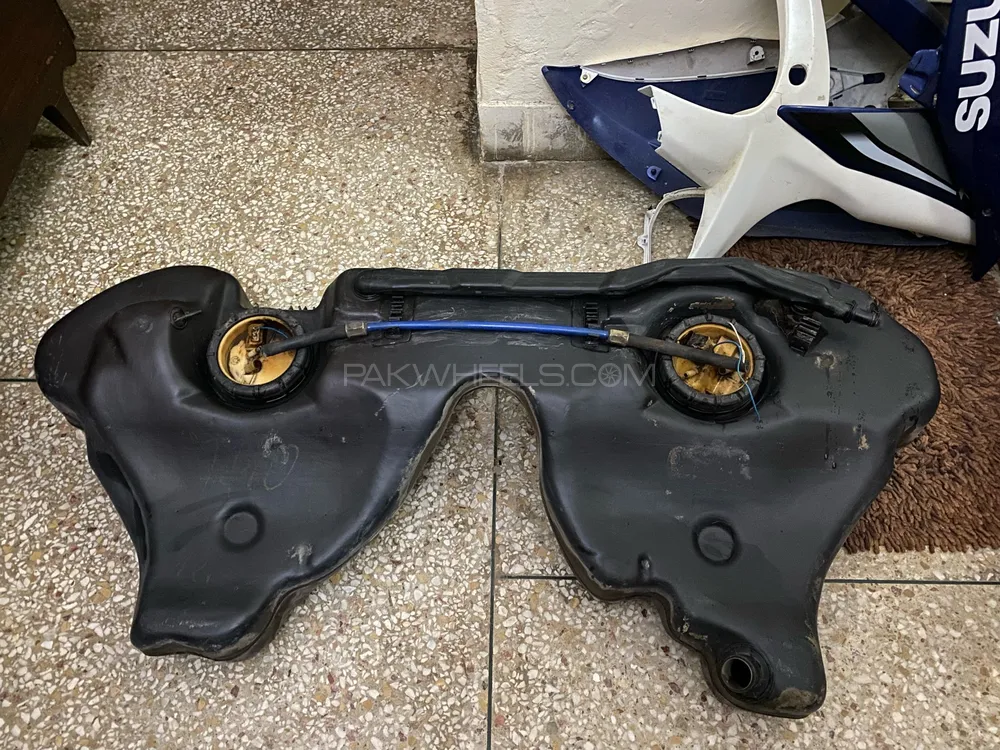 BMW E36 Fuel tank  Image-1