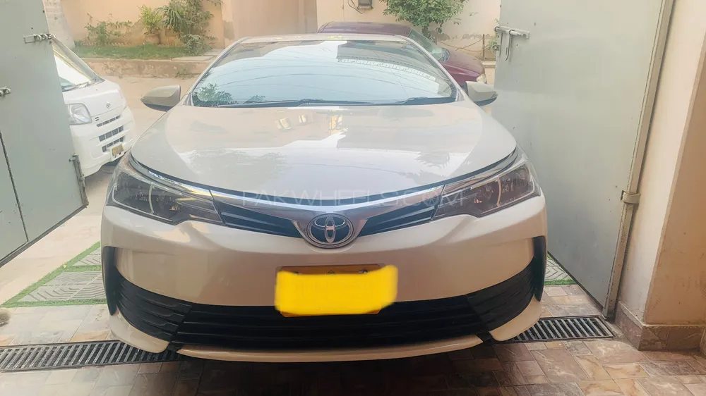 Toyota Corolla 2018 for Sale in Karachi Image-1