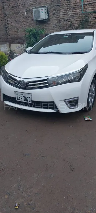Toyota Corolla 2015 for Sale in Peshawar Image-1