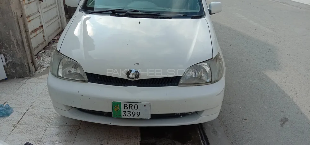 Toyota Platz 2009 for Sale in Burewala Image-1