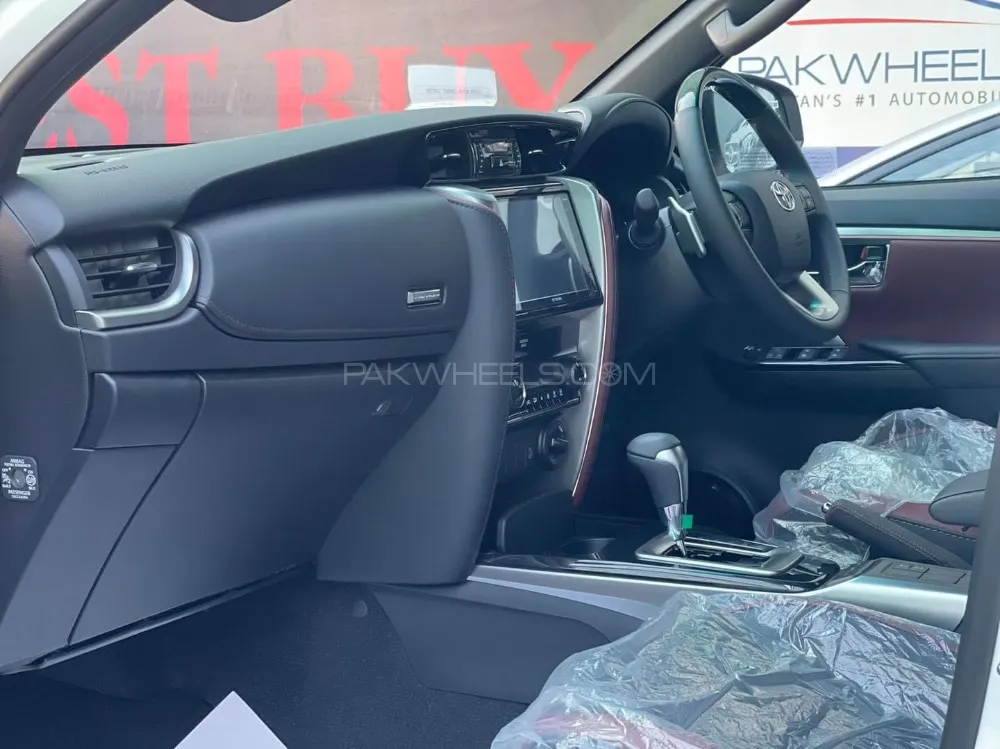 Toyota Fortuner 2022 for Sale in Lahore Toyota Fortuner 2022 for Sale in Lahore Image-2
