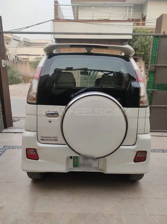 Daihatsu Terios Kid 2011 for Sale in Faisalabad Image-1