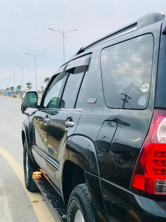 Toyota Surf 2005 for Sale in Islamabad Image-1