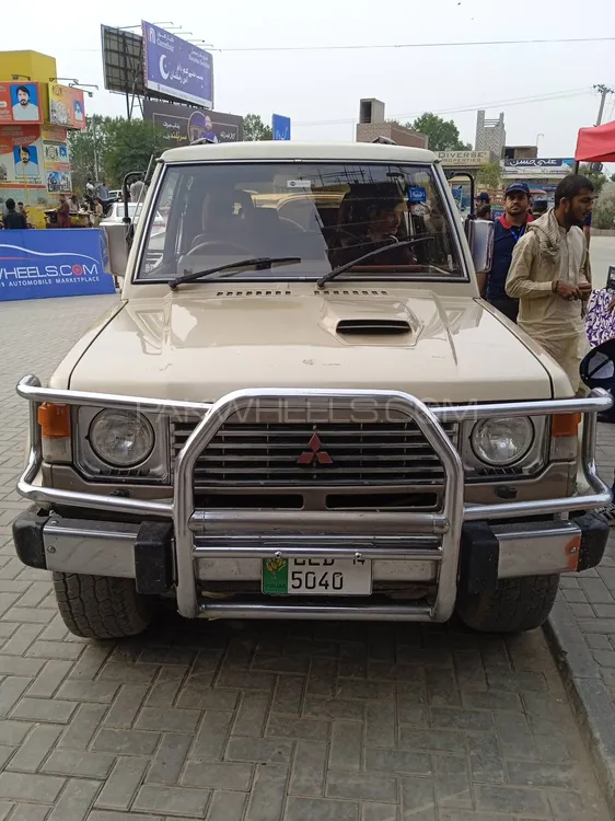 Mitsubishi Pajero 1990 for Sale in Faisalabad Image-1