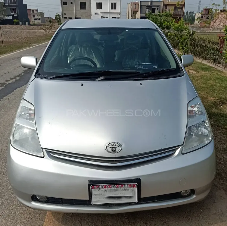 Toyota Prius 2007 for Sale in Lahore Image-1