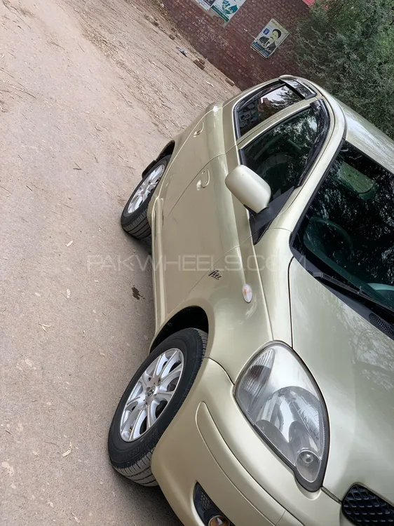 Toyota Vitz 2002 for Sale in Multan Image-1