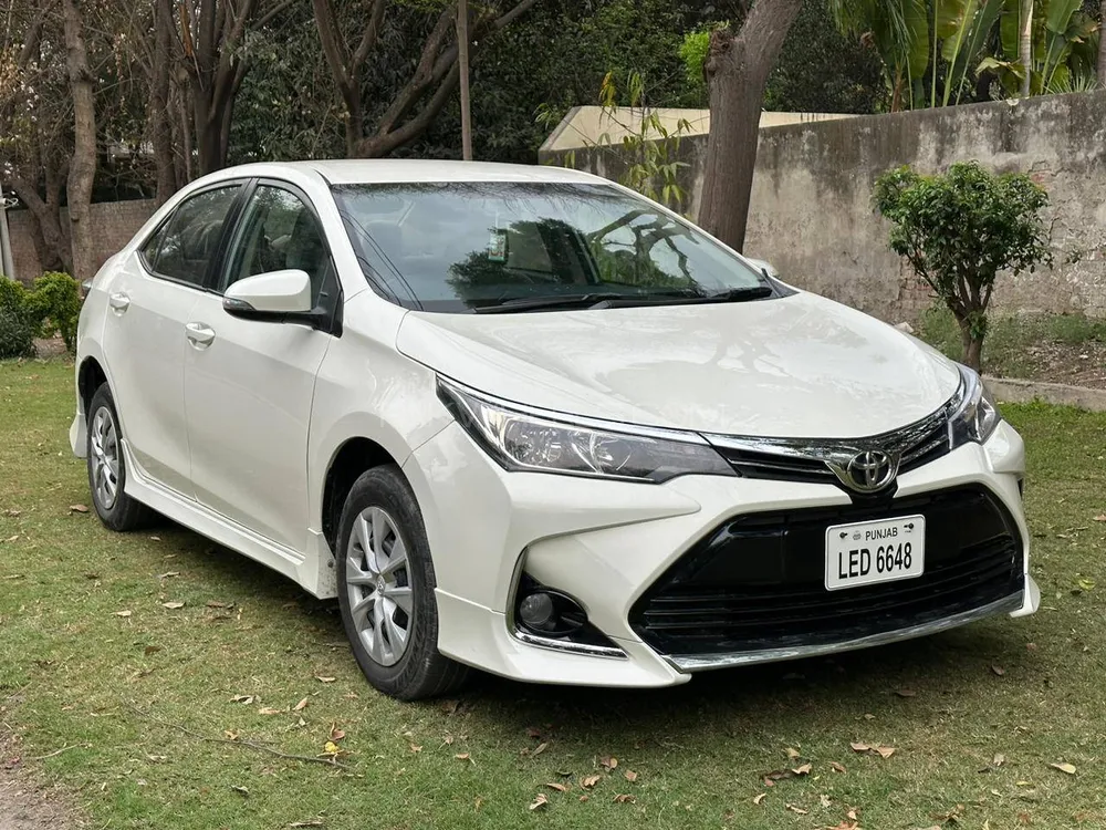 Toyota Corolla 2016 for Sale in Lahore Image-1