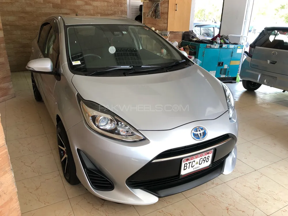 Toyota Aqua 2017 for Sale in Karachi Image-1