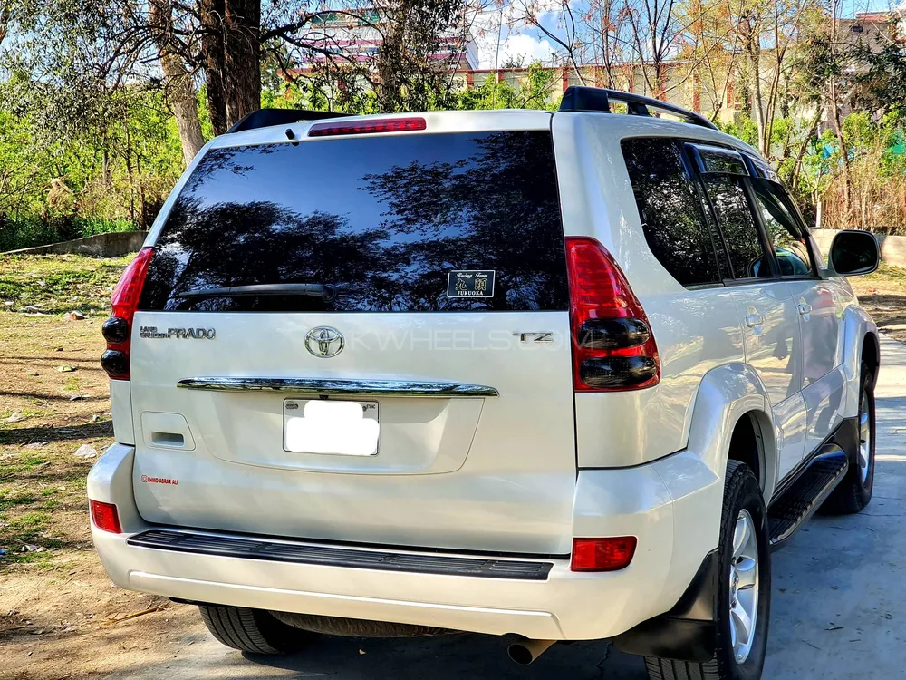Toyota Prado 2004 for Sale in Swat Image-1