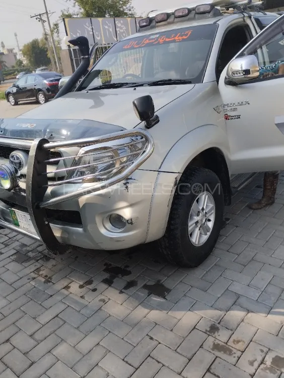 Toyota Hilux 2010 for Sale in Gujrat Image-1