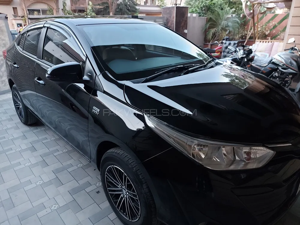 Toyota Yaris Sedan 2021 for Sale in Lahore Image-1