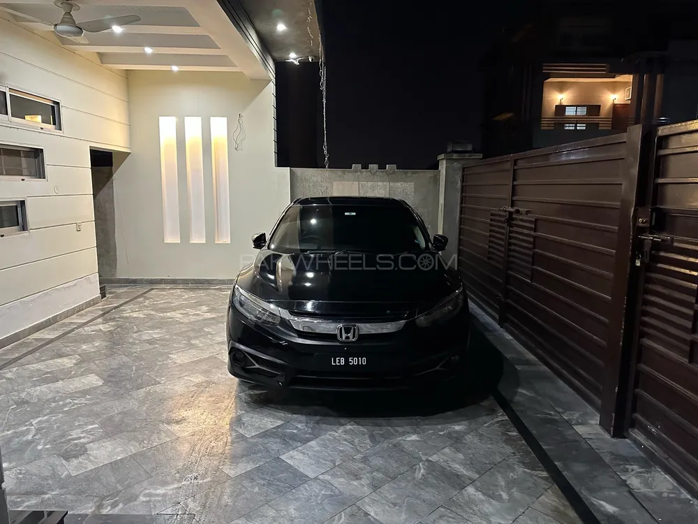 Honda Civic 2020 for Sale in Lahore Image-1