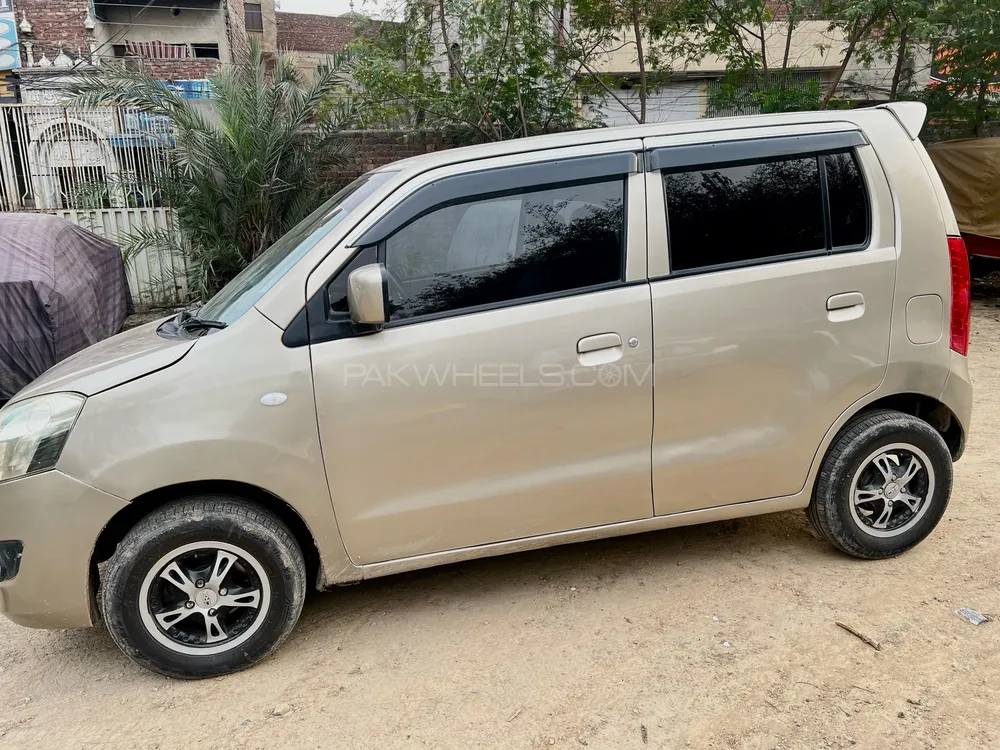 Suzuki Wagon R 2017 for Sale in Lahore Image-1