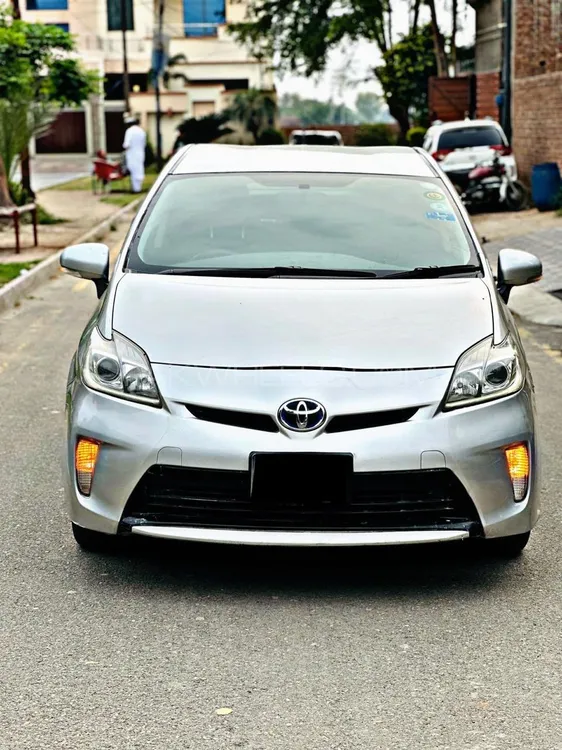 Toyota Prius 2012 for Sale in Faisalabad Image-1