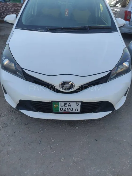 Toyota Vitz 2014 for Sale in Bannu Image-1
