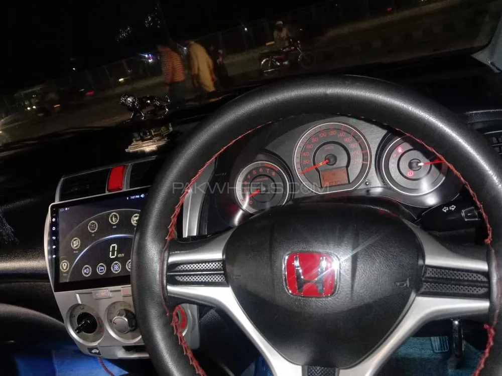 Honda City 2011 for Sale in Lahore Image-1