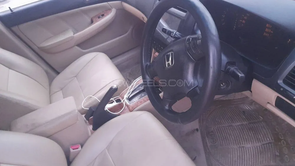 Honda Accord 2005 for Sale in Islamabad Image-1