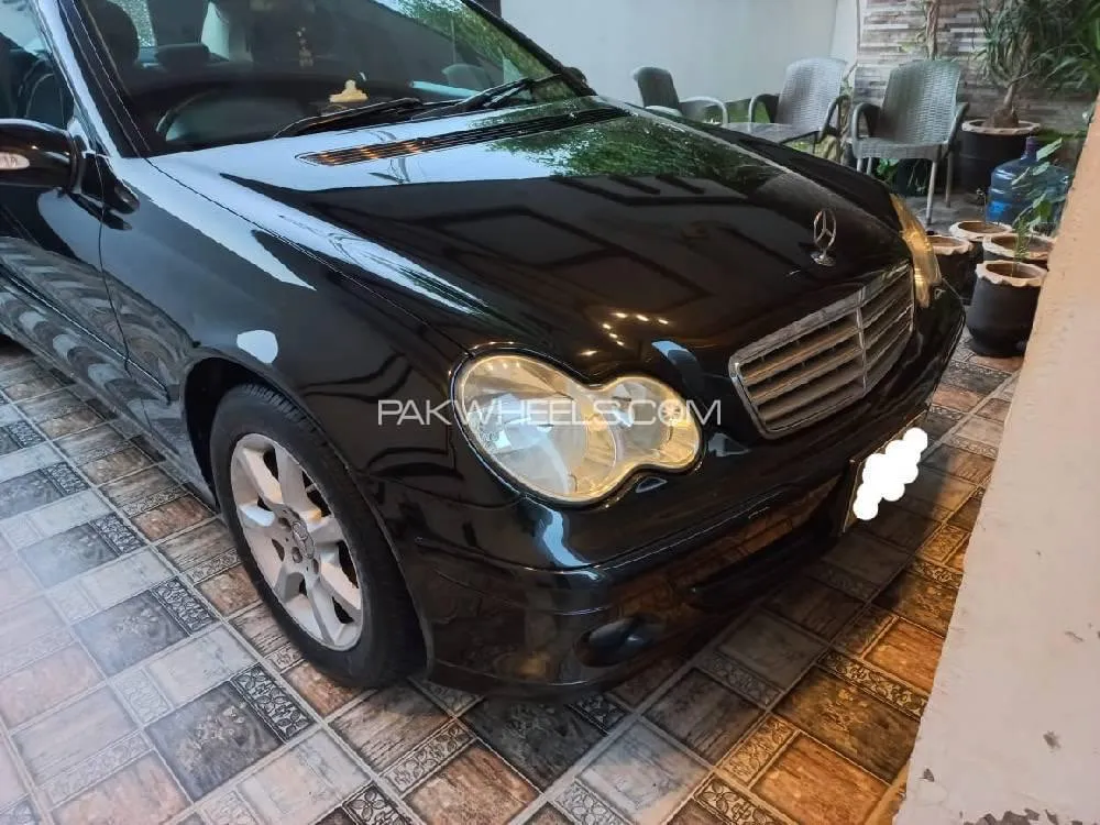Mercedes Benz C Class 2006 for Sale in Peshawar Image-1