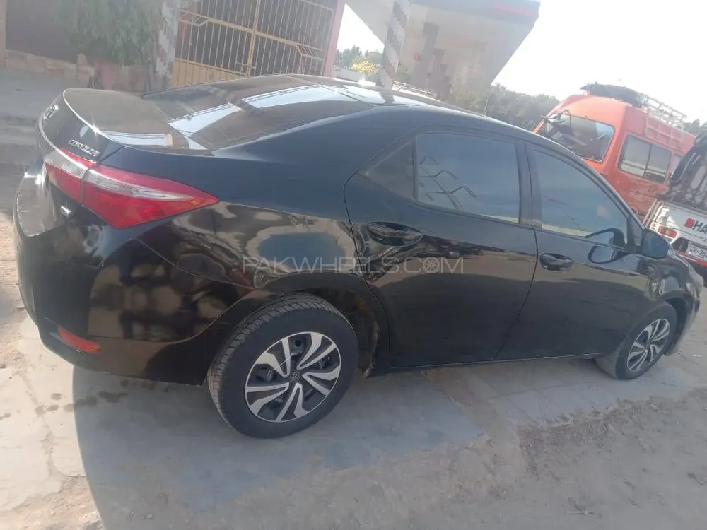 Toyota Corolla 2016 for Sale in Karachi Image-1