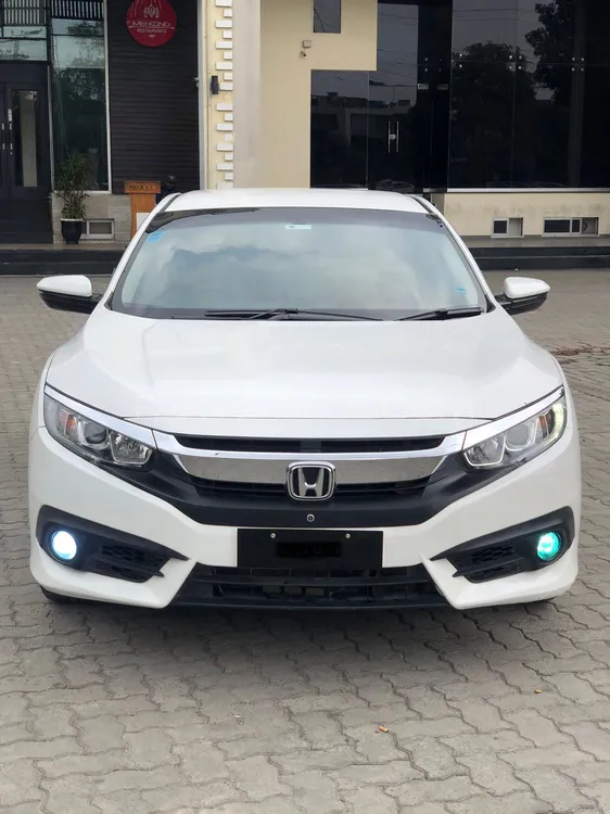 Honda Civic 1.8 i-VTEC CVT 2018 for sale in Lahore | PakWheels