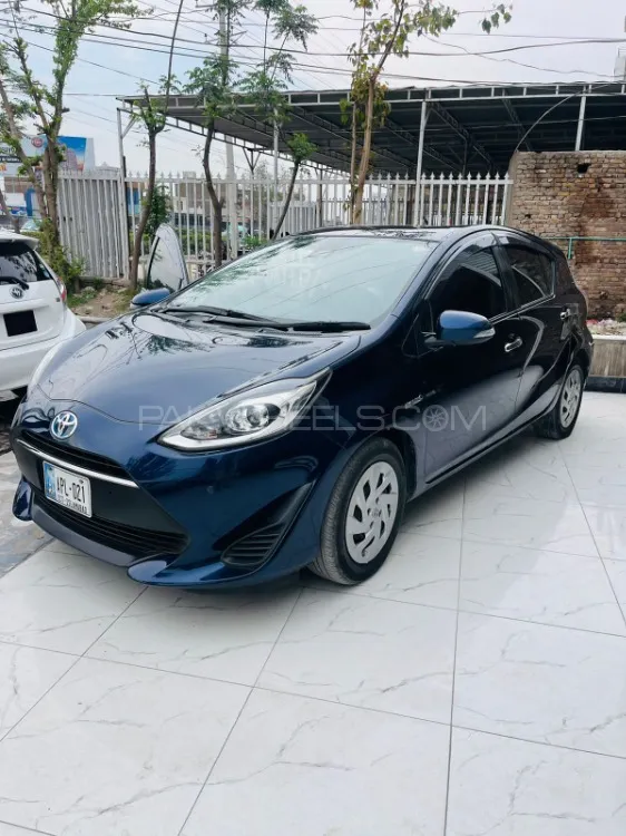 Toyota Aqua 2018 for Sale in Peshawar Image-1