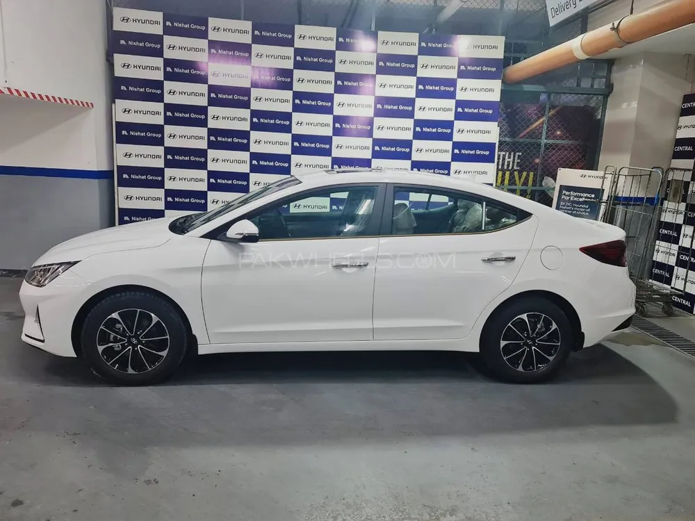 Hyundai Elantra 2023 for Sale in Lahore Image-1