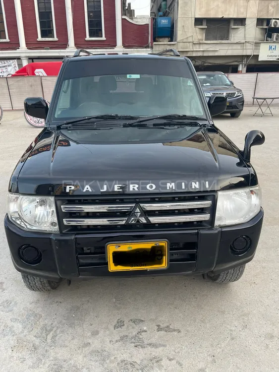 Mitsubishi Pajero Mini 2010 for Sale in Karachi Image-1