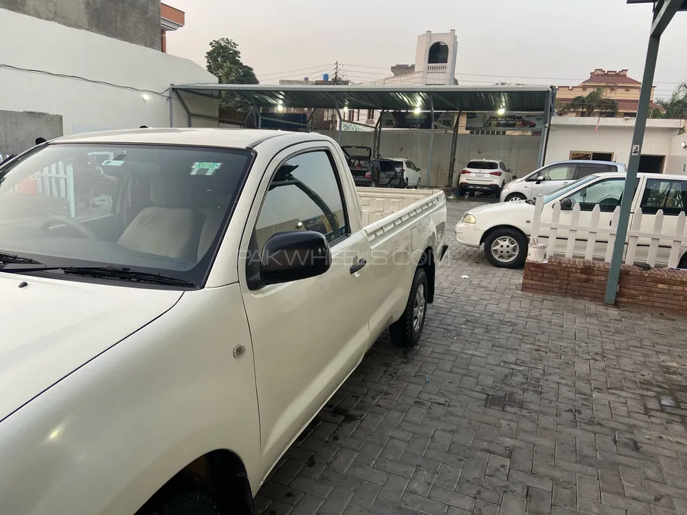 Toyota Hilux 2009 for Sale in Gujranwala Image-1
