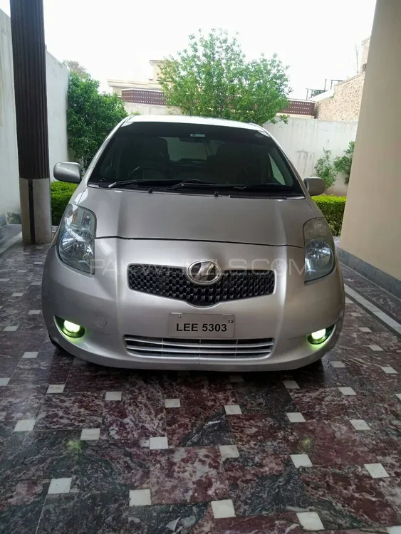 Toyota Vitz 2007 for Sale in Peshawar Image-1