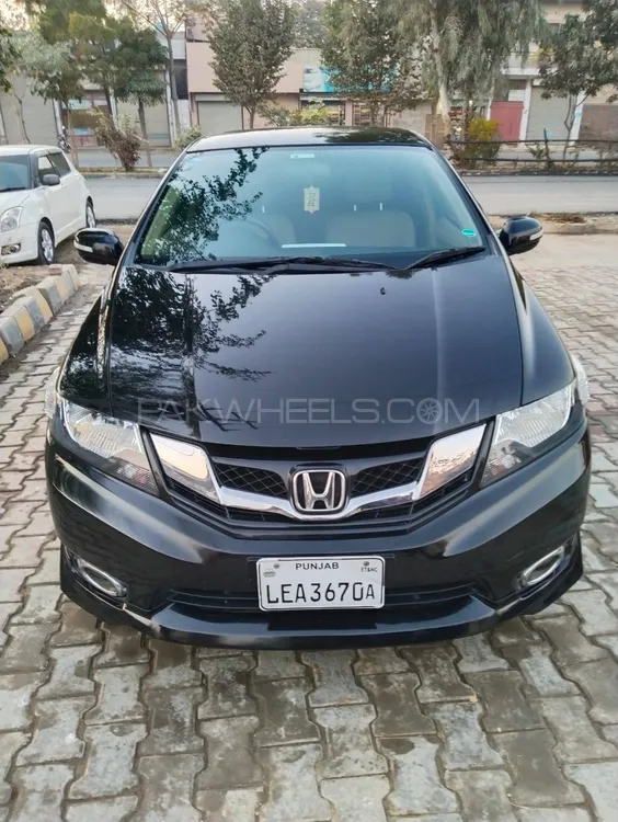 Honda City 2017 for Sale in Lahore Image-1