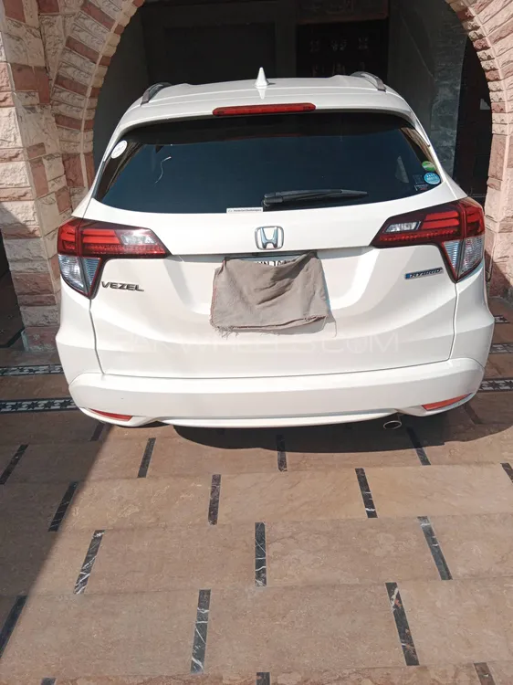 Honda Vezel 2022 for Sale in Gujranwala Image-1