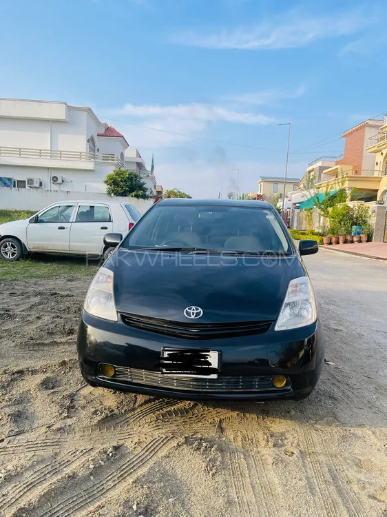 Toyota Prius 2010 for Sale in Islamabad Image-1