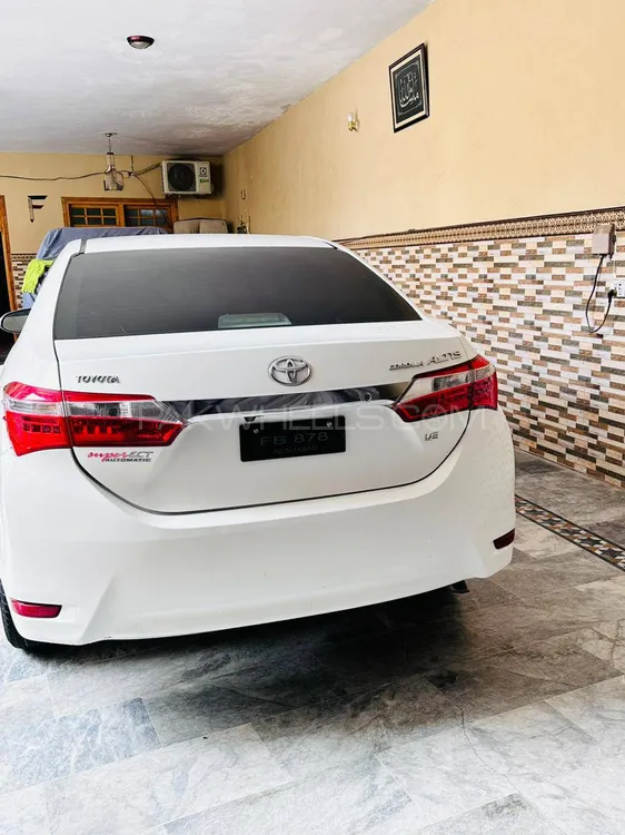 Toyota Corolla 2015 for Sale in Peshawar Image-1