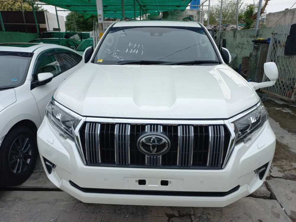 Toyota Prado 2017 for Sale in Lahore Image-1