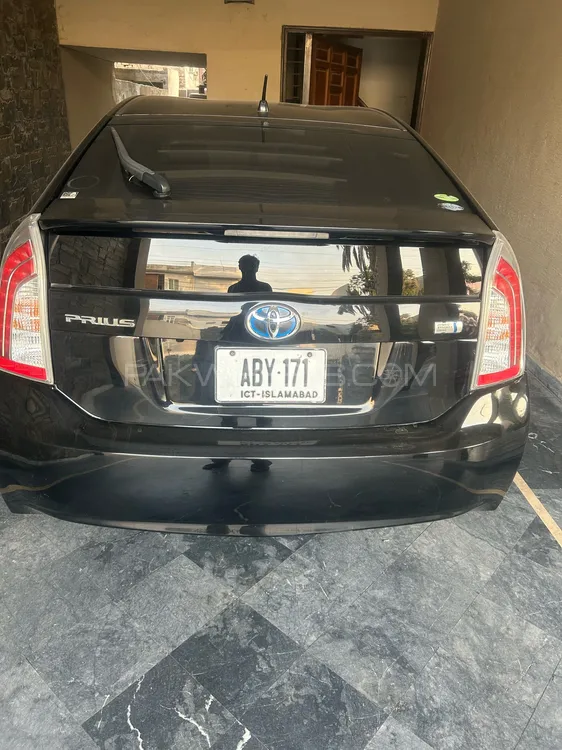 Toyota Prius 2013 for Sale in Lahore Image-1