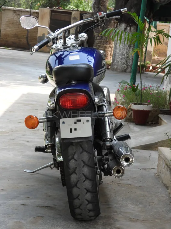Suzuki Intruder 2000 for Sale Image-1