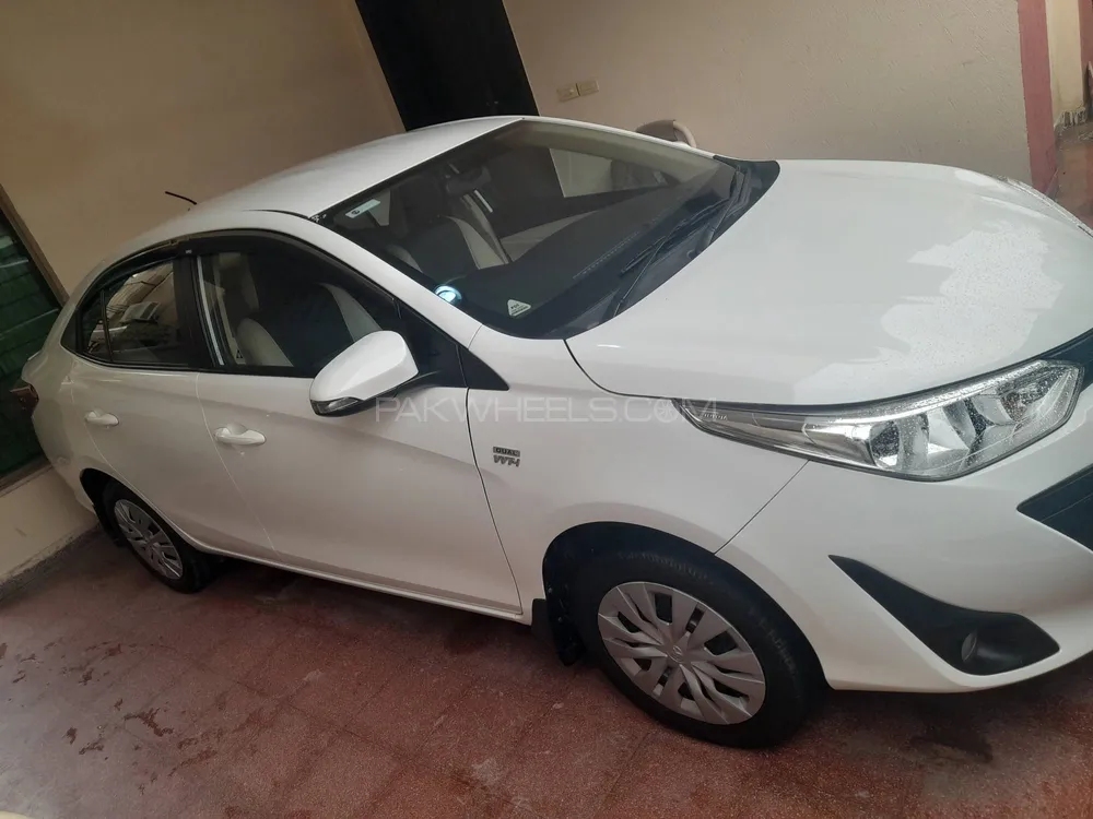 Toyota Yaris Sedan 2020 for Sale in Lahore Image-1