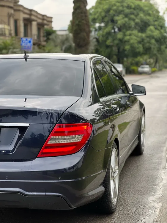 Mercedes Benz C Class 2012 for Sale in Islamabad Image-1