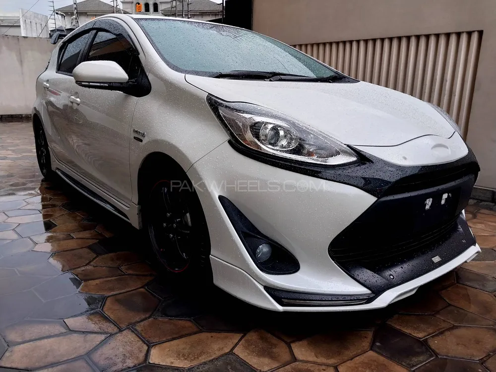 Toyota Aqua 2019 for Sale in Gujranwala Image-1