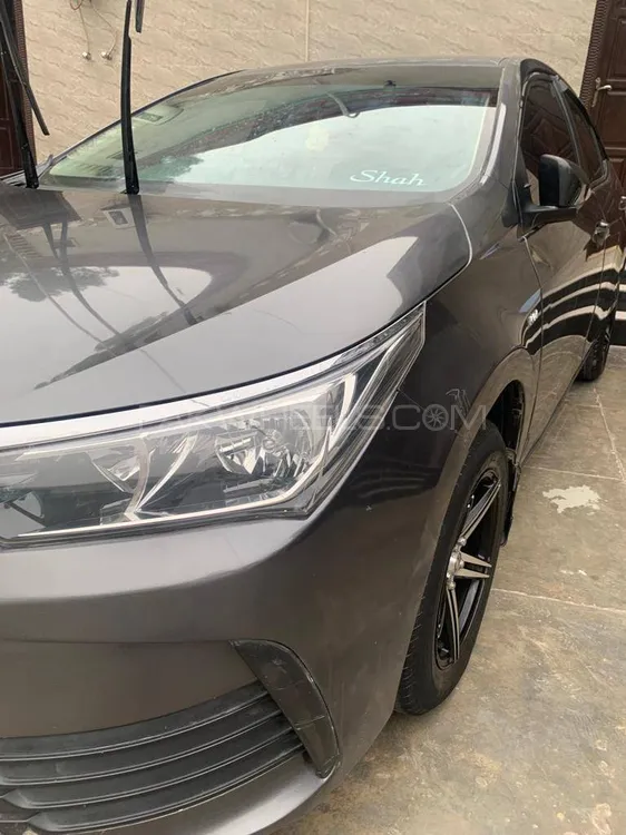 Toyota Corolla 2018 for Sale in Dera ismail khan Image-1